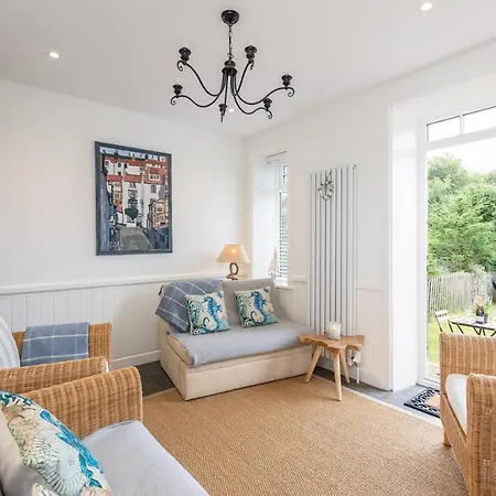 Coastguard's With A View Robin Hood's Bay