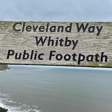 Coastguard's With A View * Robin Hood's Bay